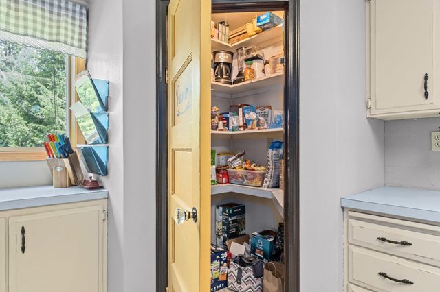 762 Mahoney Rd, Colville, WA 99114