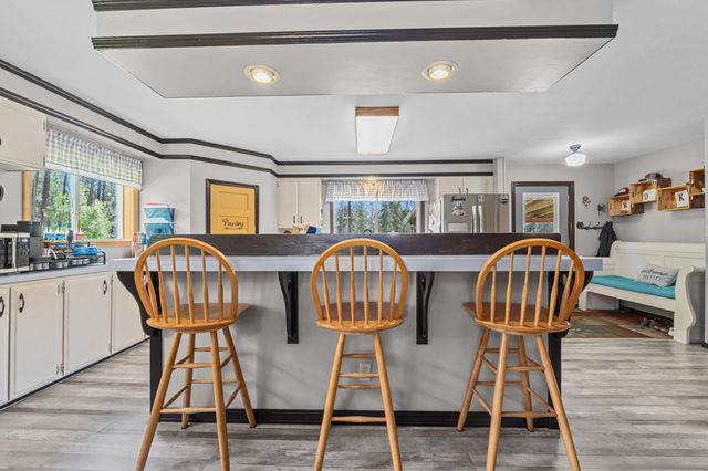 762 Mahoney Rd, Colville, WA 99114