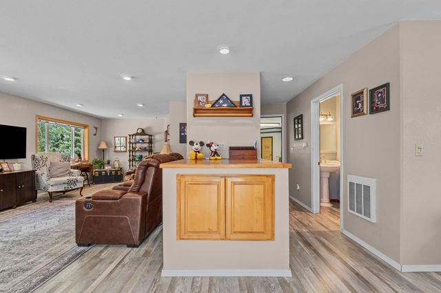 762 Mahoney Rd, Colville, WA 99114