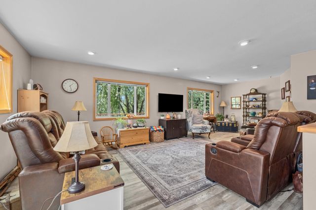 762 Mahoney Rd, Colville, WA 99114