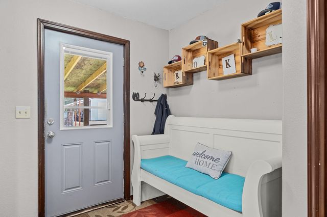 762 Mahoney Rd, Colville, WA 99114