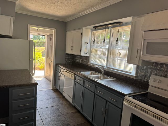 101 Fernridge Drive, Spartanburg, SC 29307