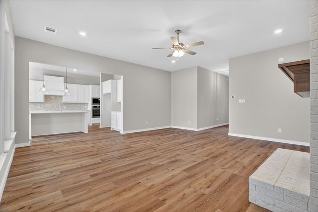504 Clifton Court, Springtown, TX 76082