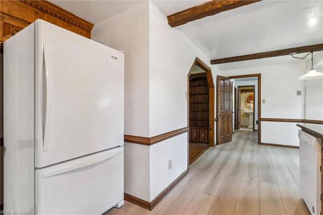 416 Woodberry DR, Chesapeake, VA 23322