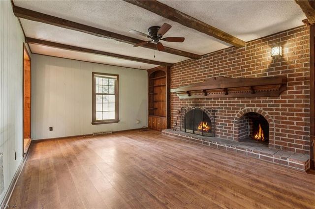416 Woodberry DR, Chesapeake, VA 23322