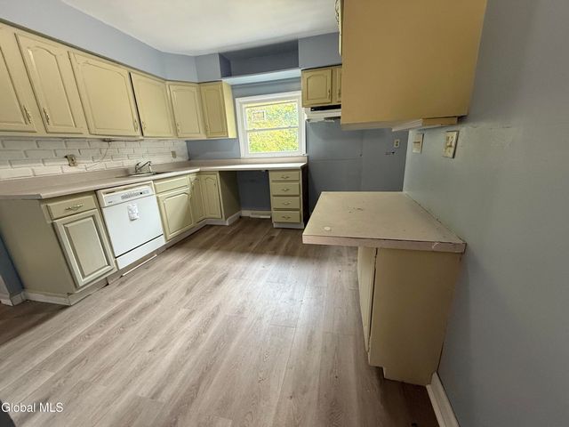 112 Mercer Avenue, Rotterdam, NY 12303