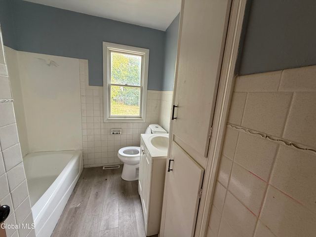 112 Mercer Avenue, Rotterdam, NY 12303