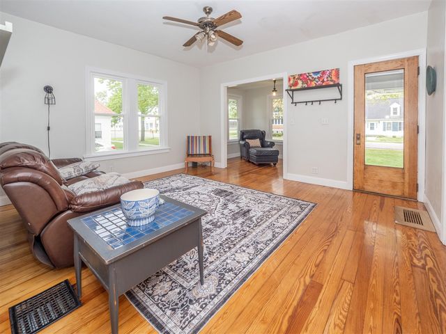 213 E Cass Street, Schoolcraft, MI 49087