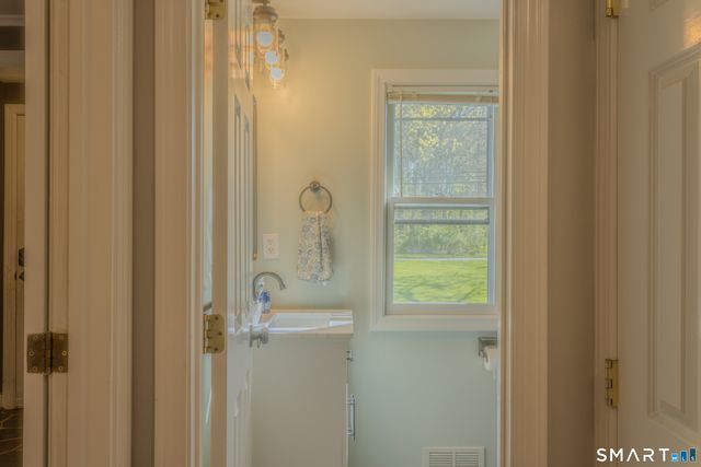 708 Park Avenue, Windsor, CT 06095