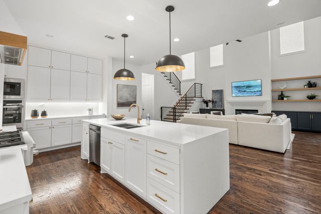 6127 Lakeshore Drive, Dallas, TX 75214