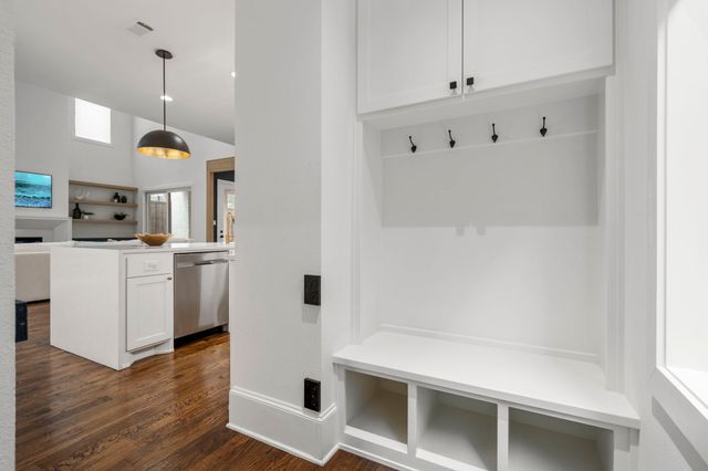 6127 Lakeshore Drive, Dallas, TX 75214