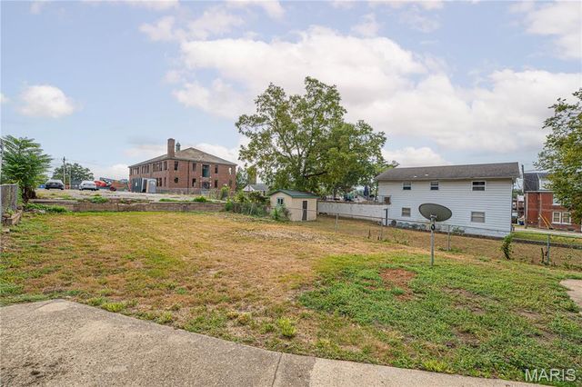 212 N Adams Street, Festus, MO 63028