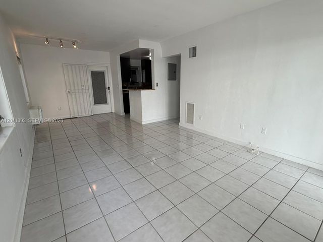 641 Espanola Way 3, Miami Beach, FL 33139