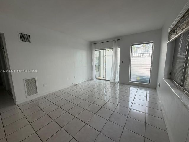 641 Espanola Way 3, Miami Beach, FL 33139
