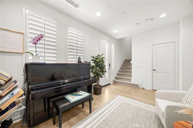107 Tenor, Irvine, CA 92618
