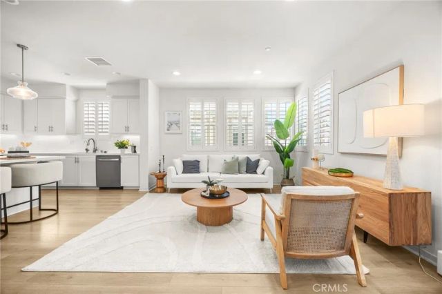 107 Tenor, Irvine, CA 92618