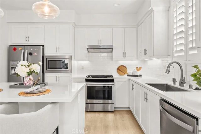 107 Tenor, Irvine, CA 92618
