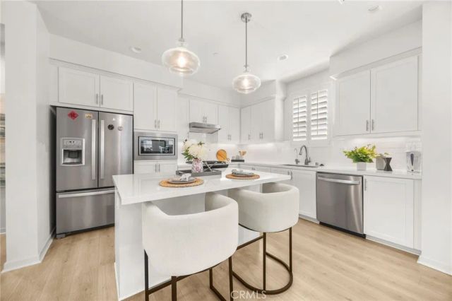 107 Tenor, Irvine, CA 92618