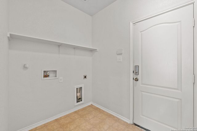 8811 Adhinger, San Antonio, TX 78245