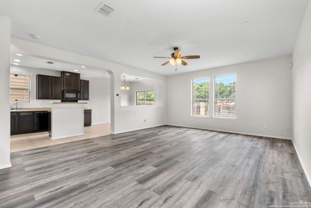 8811 Adhinger, San Antonio, TX 78245