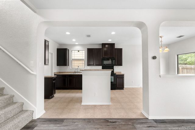 8811 Adhinger, San Antonio, TX 78245