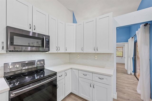 5197 NW 58th Ter, Coral Springs, FL 33067