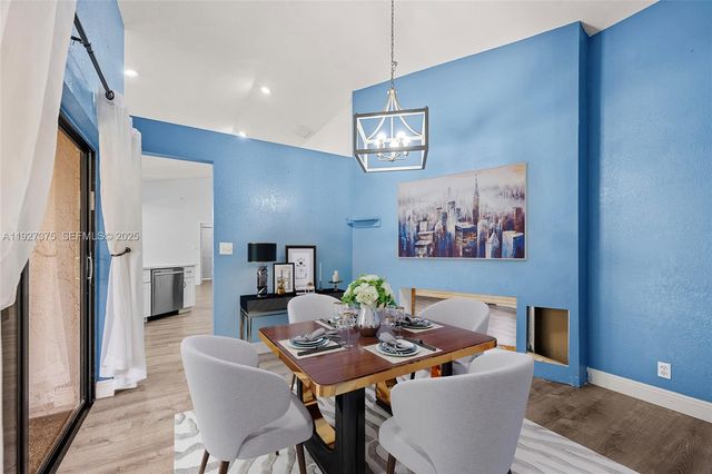 5197 NW 58th Ter, Coral Springs, FL 33067