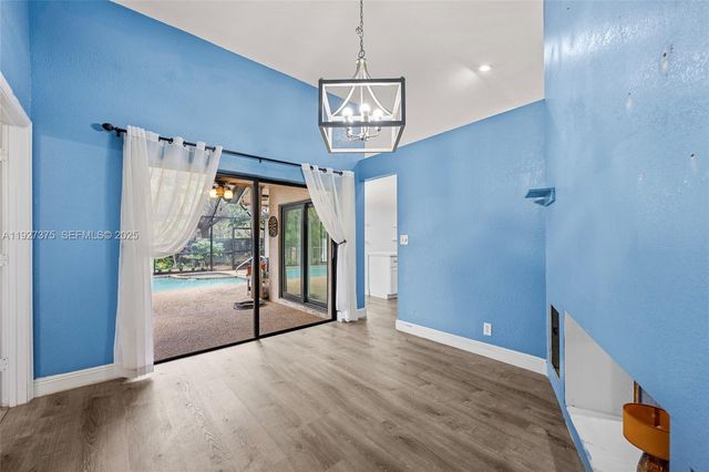 5197 NW 58th Ter, Coral Springs, FL 33067