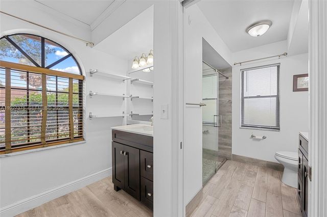 5197 NW 58th Ter, Coral Springs, FL 33067