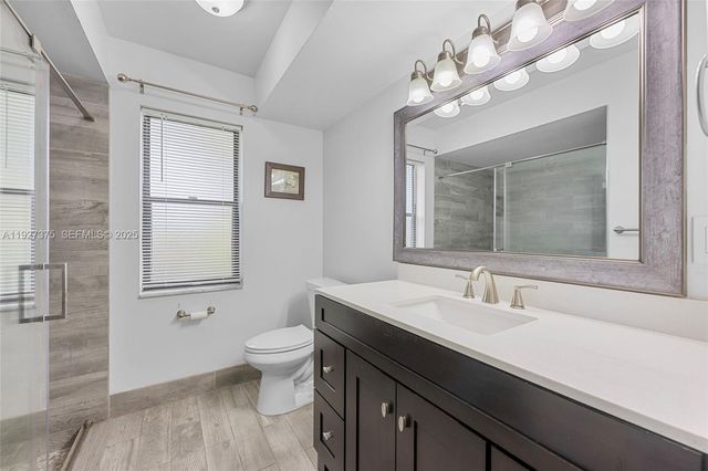 5197 NW 58th Ter, Coral Springs, FL 33067