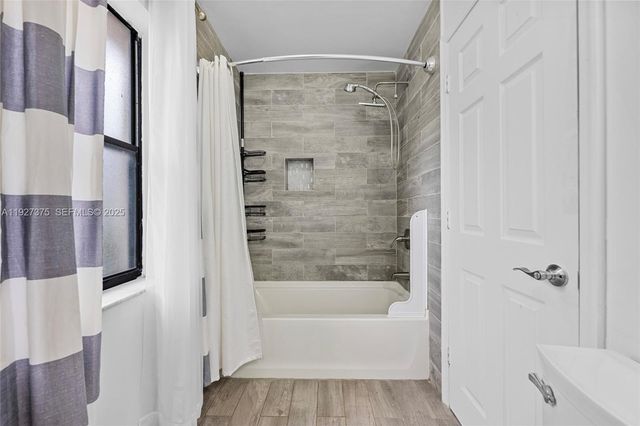 5197 NW 58th Ter, Coral Springs, FL 33067