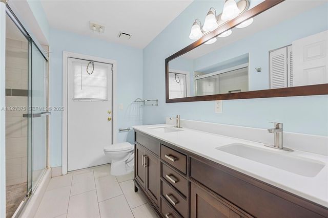 5197 NW 58th Ter, Coral Springs, FL 33067