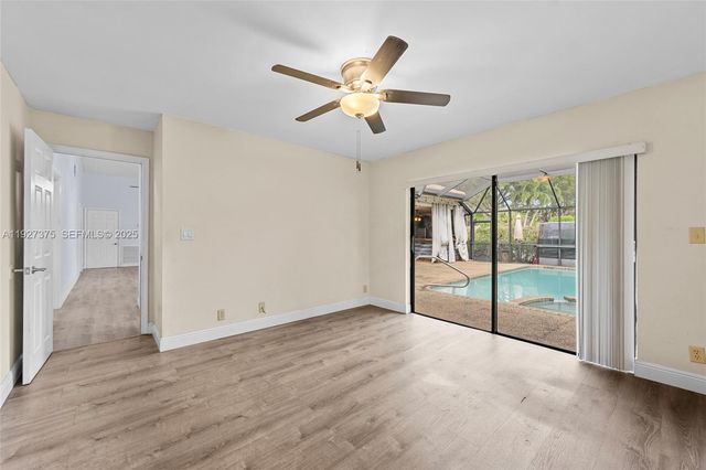 5197 NW 58th Ter, Coral Springs, FL 33067