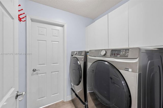 5197 NW 58th Ter, Coral Springs, FL 33067