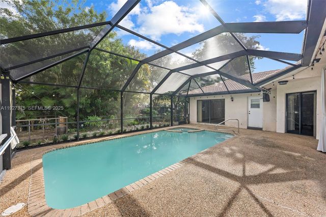 5197 NW 58th Ter, Coral Springs, FL 33067