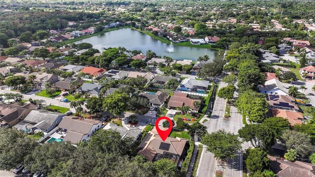 5197 NW 58th Ter, Coral Springs, FL 33067