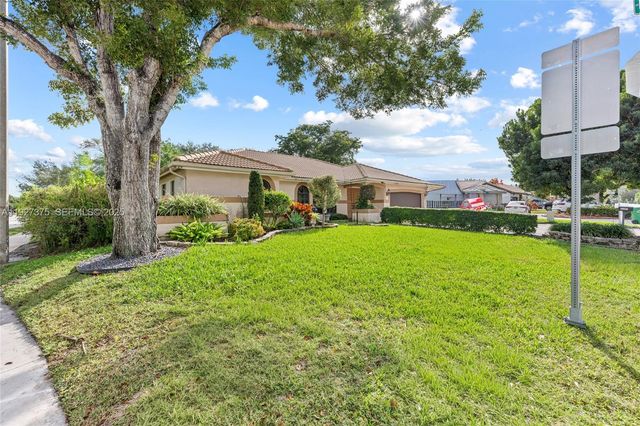 5197 NW 58th Ter, Coral Springs, FL 33067