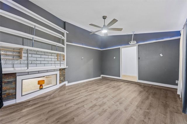 5197 NW 58th Ter, Coral Springs, FL 33067