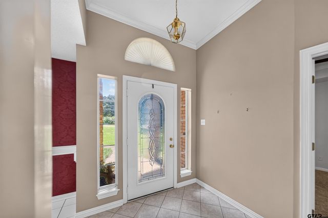 18012 W Lakeview Dr, Troup, TX 75789