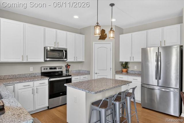 14172 Burlwood Lane, Van Buren, MI 48111