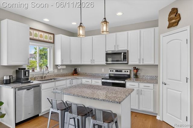 14172 Burlwood Lane, Van Buren, MI 48111