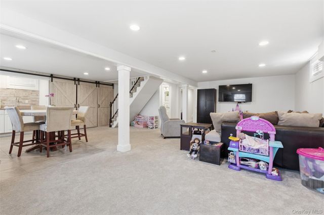 39 Benjamin Road, Mahopac, NY 10541