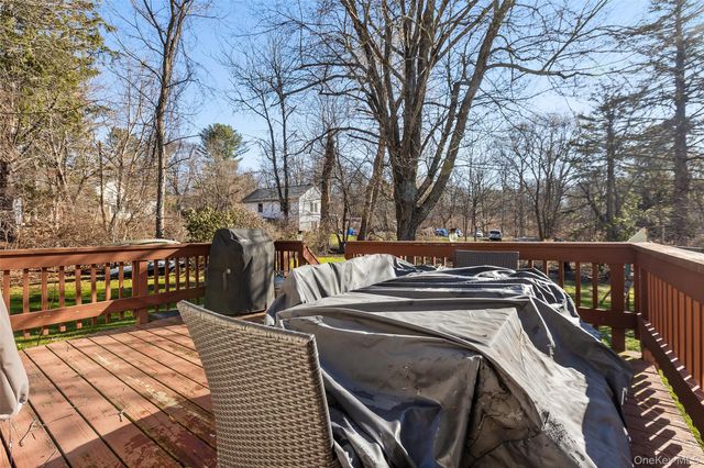 39 Benjamin Road, Mahopac, NY 10541