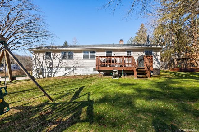 39 Benjamin Road, Mahopac, NY 10541