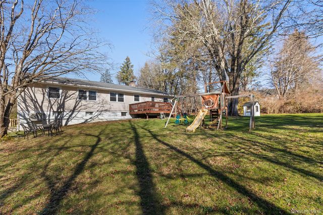 39 Benjamin Road, Mahopac, NY 10541