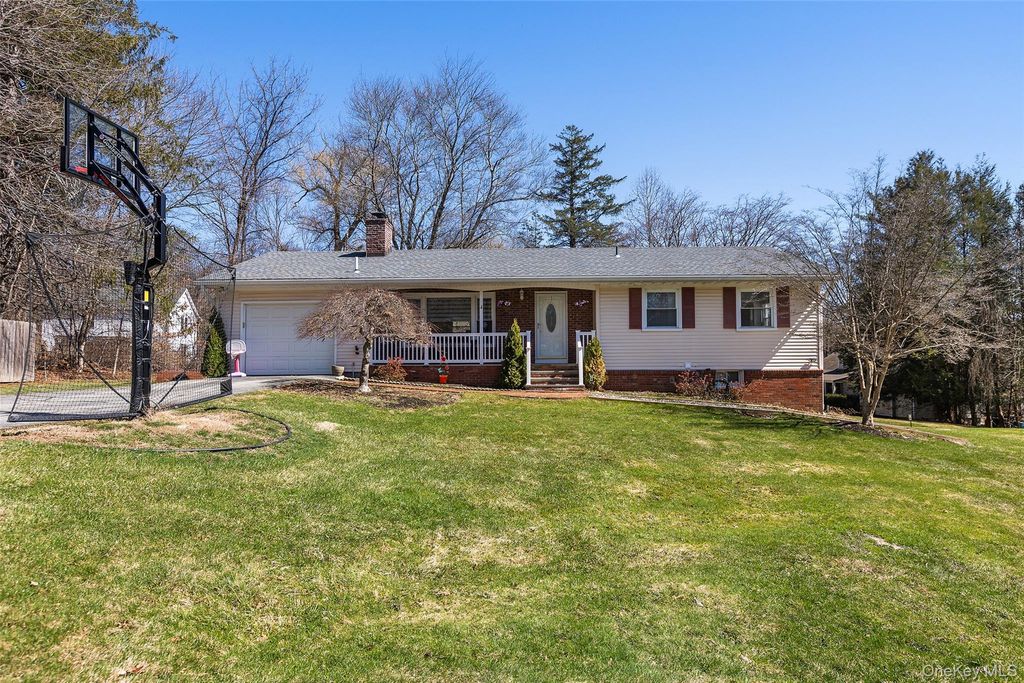 39 Benjamin Road, Mahopac, NY 10541