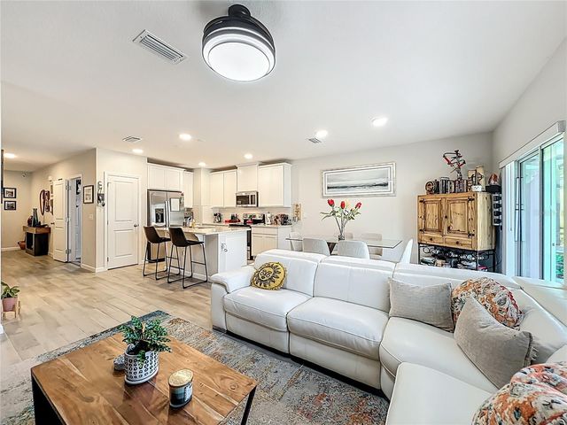 4460 CAMPSITE LOOP, Orlando, FL 32824