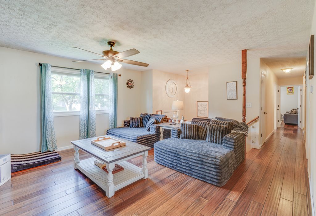 Image 26 of property listing at 1109 Douglas Street, Mt Vernon, IL 62864