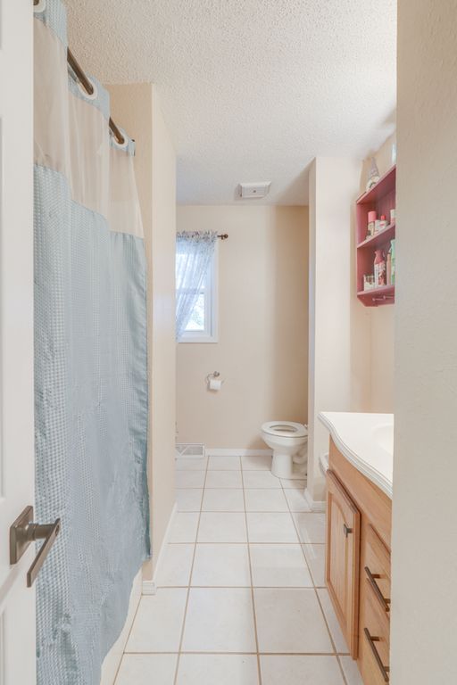 Image 35 of property listing at 1109 Douglas Street, Mt Vernon, IL 62864