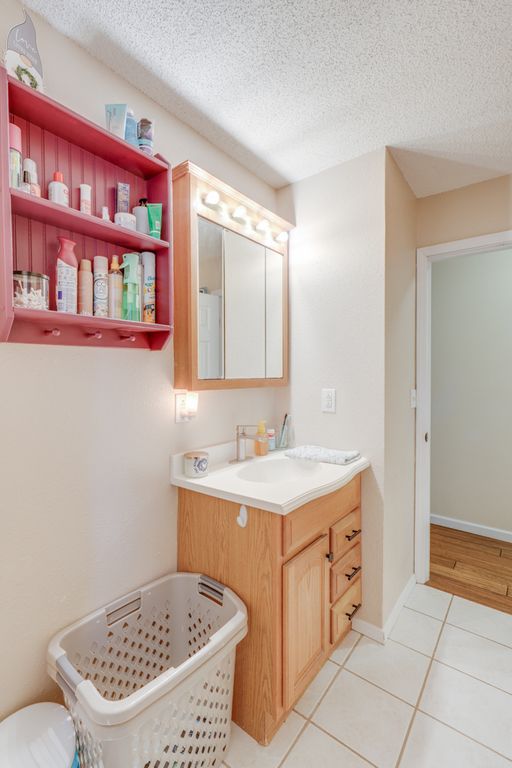 Image 36 of property listing at 1109 Douglas Street, Mt Vernon, IL 62864